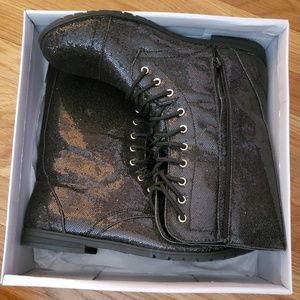 Combat boots
